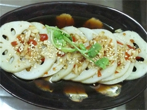 芝麻藕片調理缺鐵性貧血