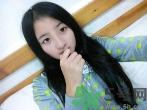 14歲月經量多怎么辦？我14歲月經量很多怎么回事？
