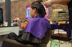 理發店的毛巾有多臟?帶你了解真相[視頻]