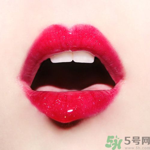 春天嘴唇干裂脫皮怎么辦？嘴唇為什么會脫皮？