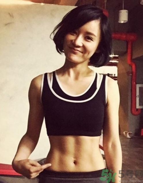 馬甲線是什么意思啊？馬甲線是什么樣子的？
