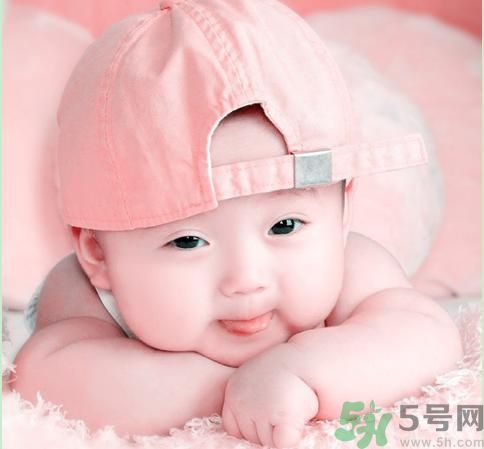 爸爸能單獨照顧寶寶嗎？爸爸怎樣照顧寶寶？