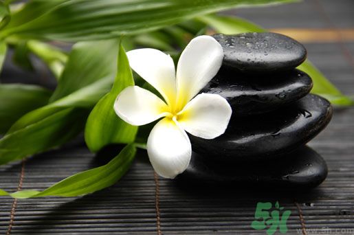 怎么知道體內(nèi)有濕氣？體內(nèi)有濕毒要怎么排出去？