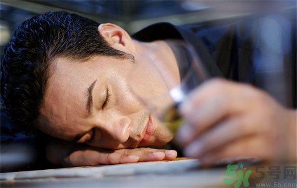 什么樣的男人容易出軌?什么樣的男人不能要? 什么樣的男人容易出軌?什么樣的男人不能要?