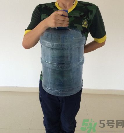 a4腰也叫水桶腰是什么意思？a4腰也叫水桶腰圖片？ 