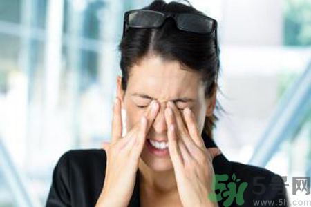 眼睛干澀怎么辦？眼睛干澀吃什么好？