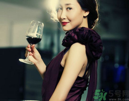 怎樣做一個(gè)好妻子？做一個(gè)好妻子要滿足的10條標(biāo)準(zhǔn)！