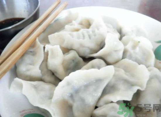 薺菜羊肉餃子怎么做好吃?薺菜羊肉餃子的家常做法