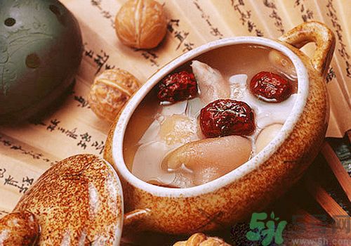 貧血吃什么補(bǔ)血？貧血吃阿膠好嗎？