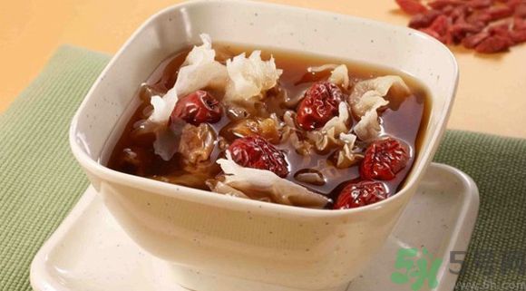 貧血吃什么補(bǔ)血？貧血吃阿膠好嗎？