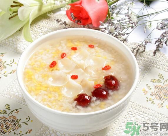 貧血吃什么補(bǔ)血？貧血吃阿膠好嗎？