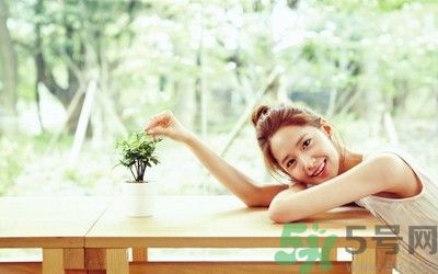 皮膚暗黃是缺水嗎？肌膚補(bǔ)水怎么補(bǔ)？