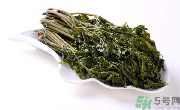 吃香椿要焯水嗎？吃香椿焯水還有營(yíng)養(yǎng)價(jià)值嗎？