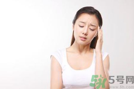 月經(jīng)顏色發(fā)黑是怎么回事？月經(jīng)顏色發(fā)黑怎么辦？
