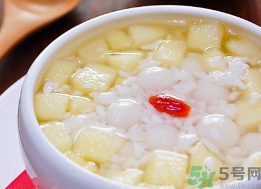 蘋果煮熟了還有營養嗎？蘋果煮熟吃有什么好處？