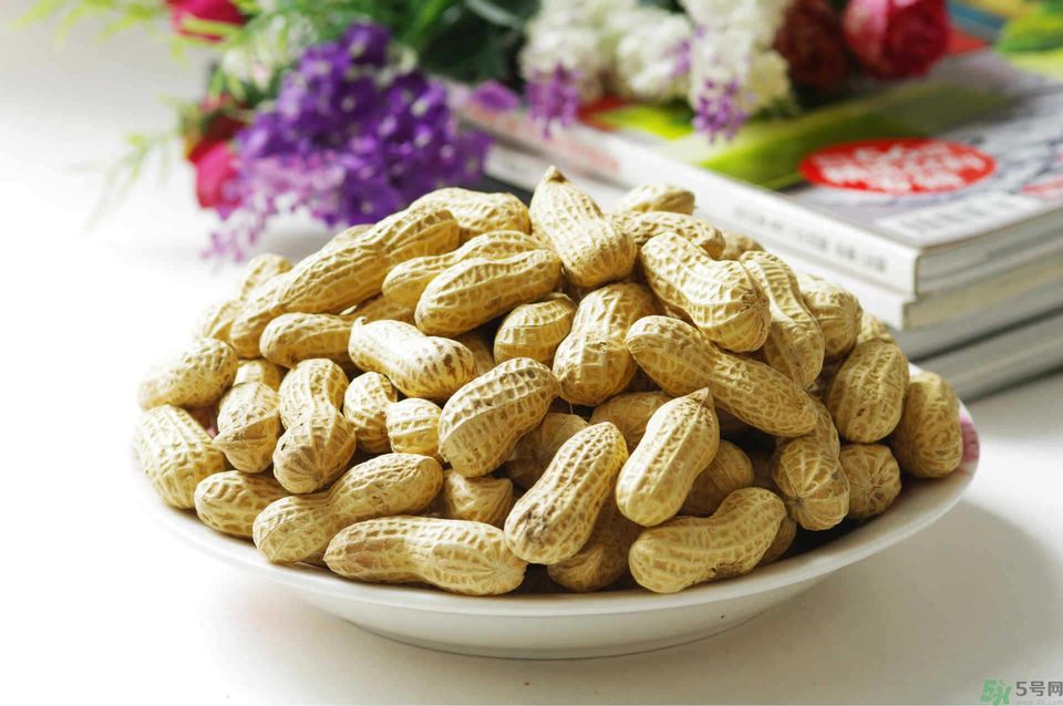 膽固醇高可以吃花生嗎？膽固醇高可以喝牛奶嗎？