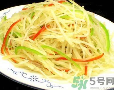 土豆絲和土豆片哪個(gè)更好吃？土豆片可以炒什么？