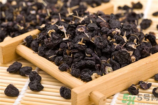 黑枸杞有什么功效？黑枸杞的好處有哪些？