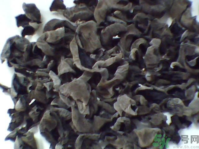 黑木耳的價(jià)格是多少？黑木耳要怎么挑選？
