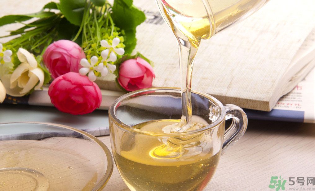 胃潰瘍可以喝蜂蜜嗎？服用蜂蜜要注意什么？