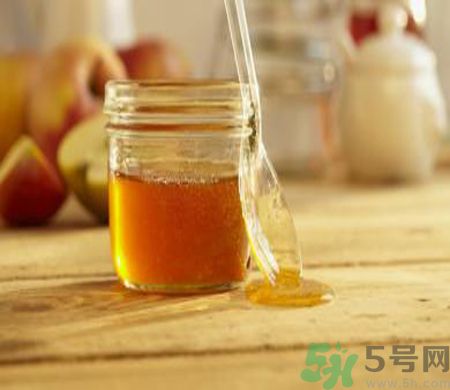 胃潰瘍可以喝蜂蜜嗎？服用蜂蜜要注意什么？