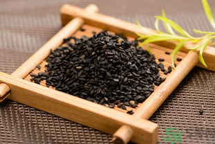 黑芝麻怎么吃可以治白發？黑芝麻真的能治白頭發？