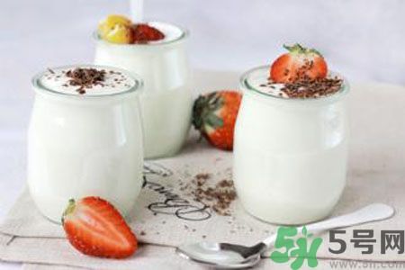 痛風可以喝酸奶嗎？痛風喝酸奶好嗎？