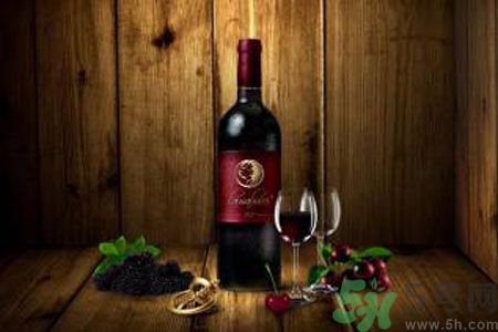 痛風(fēng)可以喝紅酒嗎？痛風(fēng)喝紅酒好嗎？