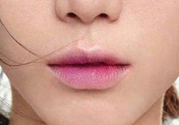 咬唇妝怎么畫圖解視頻教程？咬唇妝的畫法