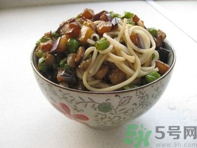 茄子肉丁打鹵面怎么做？茄子肉丁打鹵面好吃嗎？
