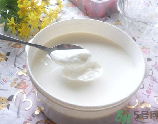 每天喝檸檬水可以排毒嗎？喝檸檬水好不好？