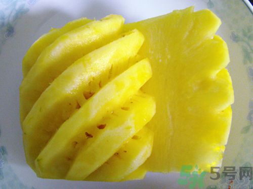 晚上9點(diǎn)可以吃菠蘿嗎？晚上吃芒果好嗎？