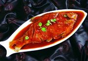 武昌魚是鳊魚嗎？武昌魚和鳊魚區別哪個好吃？