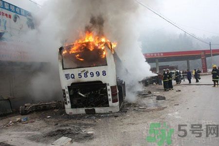 加油過滿汽車起火是怎么回事？汽車加油要注意什么？