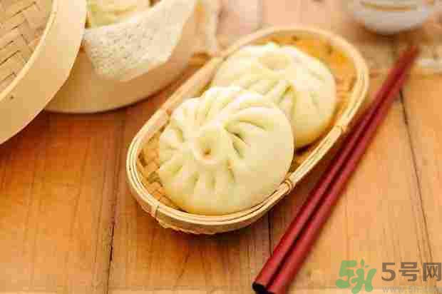 早餐吃面還是包子比較好？早餐吃包子和面健康嗎？