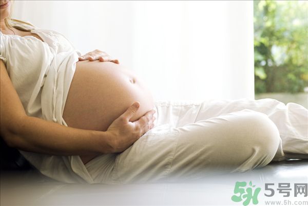 剖腹產和順產那種比較好?二者有什么不同? 剖腹產和順產那種比較好?二者有什么不同?
