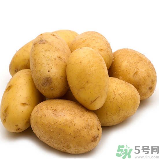 土豆皮變綠還可以吃？土豆發青吃了會中毒嗎？