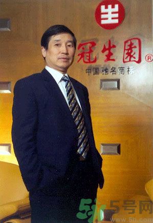 大白兔原東家翁懋 景區被猴蹬石頭砸中身亡怎么回事？