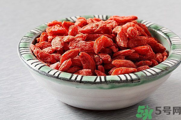 枸杞可以長時間燉煮嗎？枸杞有什么功效？