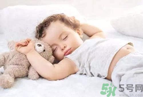 睡眠不足會臉色發黃嗎？睡眠不足有什么危害？