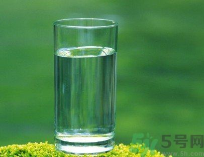 白開水隔幾天還能喝嗎？喝白開水要注意什么？