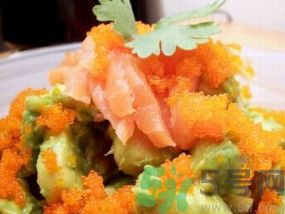 燻鮭魚沙拉怎么做？燻鮭魚沙拉的做法？