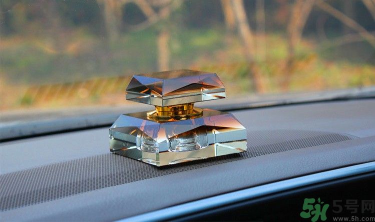 汽車香水有毒嗎？如何挑選健康的車載香水？