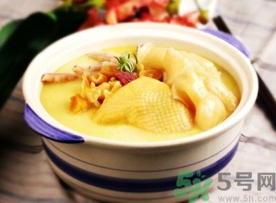 燉雞湯用冷水還是熱水？雞湯用冷水可以嗎？