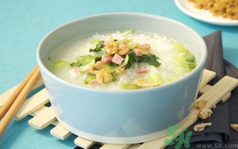 吃湯泡飯傷胃嗎？湯泡飯對(duì)胃好不好？