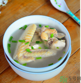 煲湯用什么鍋好？燉雞湯用什么鍋好呢？