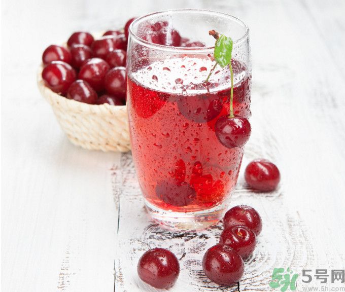 櫻桃泡酒能治療痛風嗎？櫻桃泡酒能喝嗎？