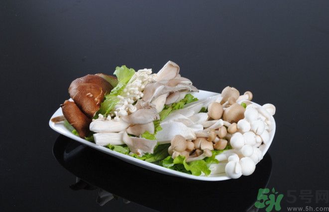 蘑菇能生吃嗎？蘑菇生吃會中毒嗎？