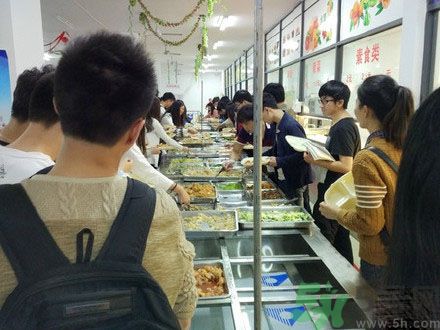 高校10元自助餐有什么？高校10元自助餐怎么樣？