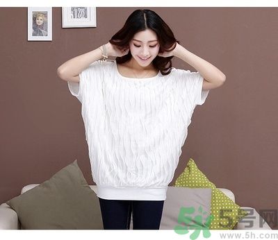白衣服發黃要怎么清洗？白衣服發黃要怎么辦？